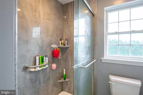 Bath - 3405 Mohawk Dr, Reading, PA 19608 photo 2 of 2