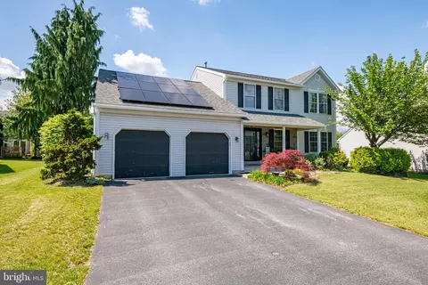 Exterior - 3405 Mohawk Dr, Reading, PA 19608 photo 2 of 6