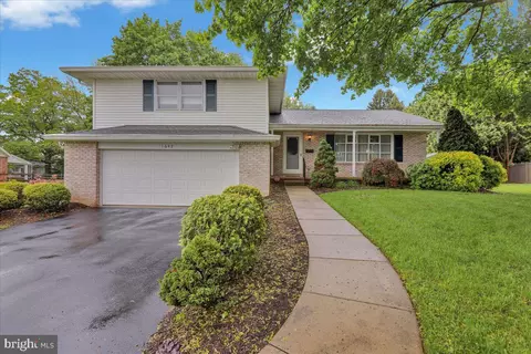 1649 Sherwood Rd, Reading, PA 19610
