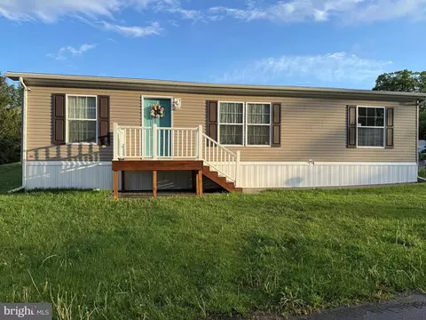 215 Merry St, Hamburg, PA 19526