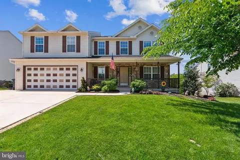 389 Mountain Bl, Wernersville, PA 19565