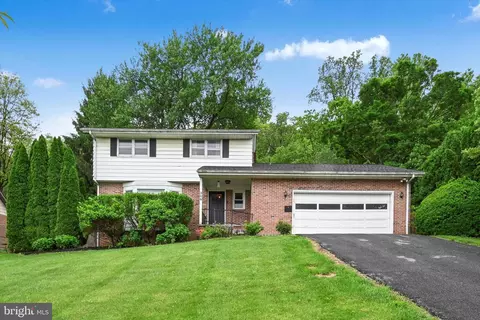 306 E Broad St, Shillington, PA 19607