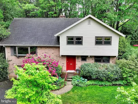 510 Berks Pl, Reading, PA 19609