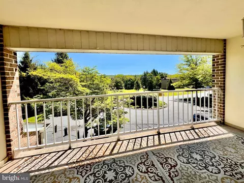 Exterior - 6 B Olympic Dr, Reading, PA 19607 photo 2 of 4