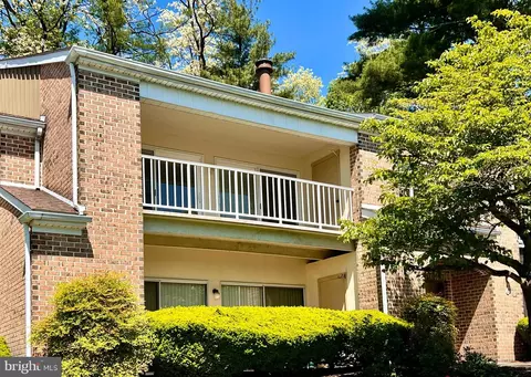 6 B Olympic Dr, Reading, PA 19607