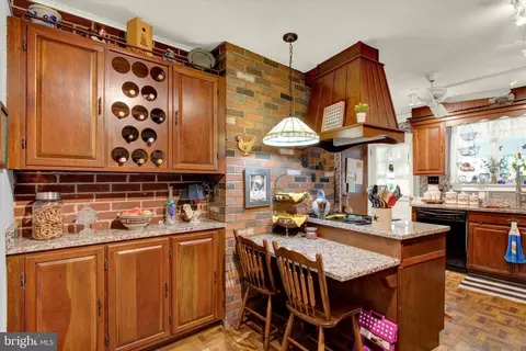 400 Hill Cir, Reading, PA 19607 photo 11