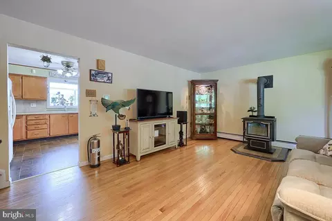 1336 Commonwealth Blvd, Reading, PA 19607 photo 6