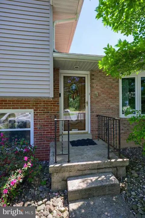 1336 Commonwealth Blvd, Reading, PA 19607 photo 3