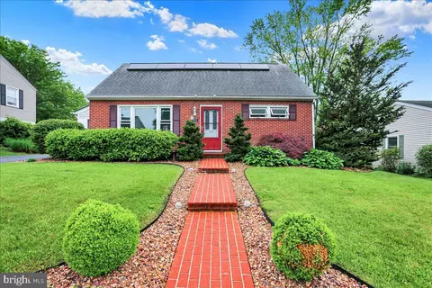 912 Belair Ave, Reading, PA 19607 photo 2
