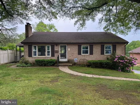 402 W Summit St, Mohnton, PA 19540