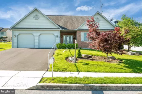 314 Valley Ct, Sinking Spring, PA 19608