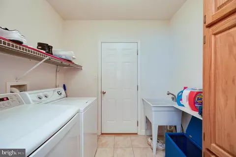 314 Valley Ct, Sinking Spring, PA 19608 photo 43