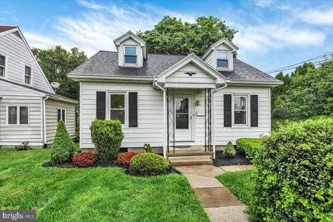 663 N 5th St, Hamburg, PA 19526