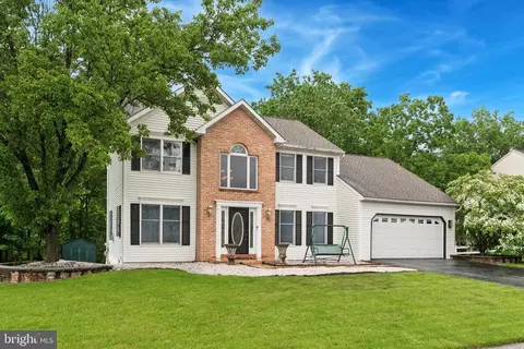 504 Ridge Dr, Douglassville, PA 19518