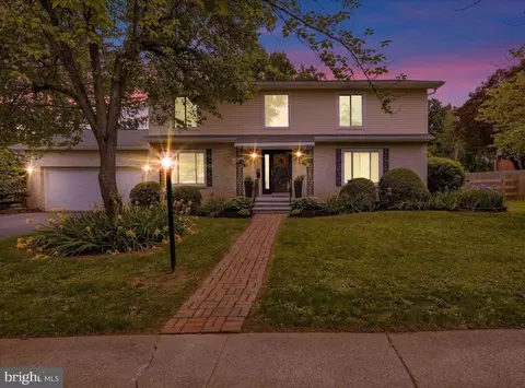 89 Wellington Blvd, Wyomissing, PA 19610