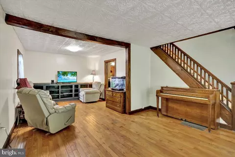 Living - 1820 Liggett Ave, Reading, PA 19607 photo 1 of 3
