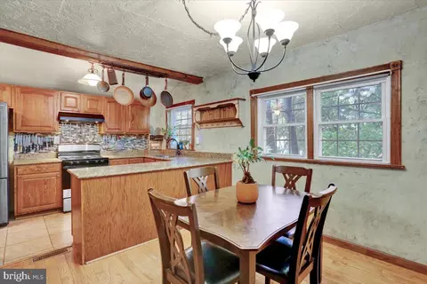 Dining - 1820 Liggett Ave, Reading, PA 19607 photo 1 of 2