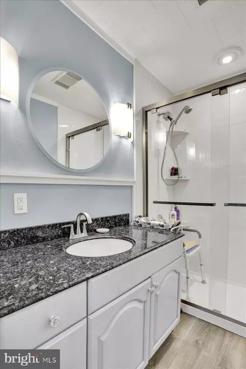 Bath - 1820 Liggett Ave, Reading, PA 19607 photo 2 of 3