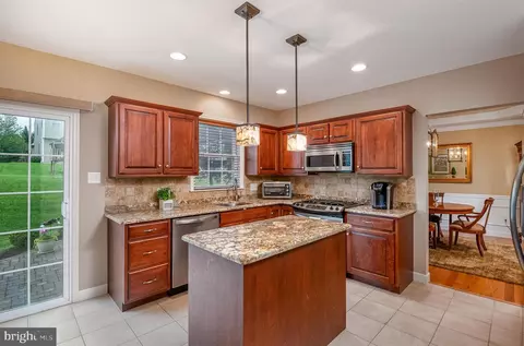 310 Valley Ct, Reading, PA 19608 photo 15