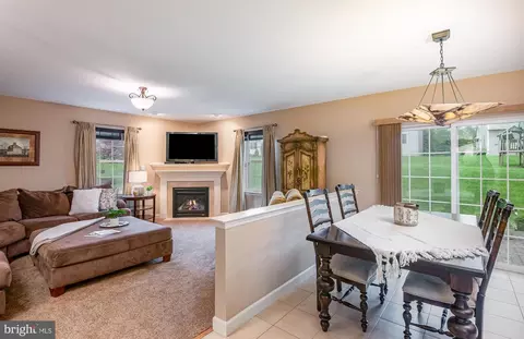 310 Valley Ct, Reading, PA 19608 photo 18