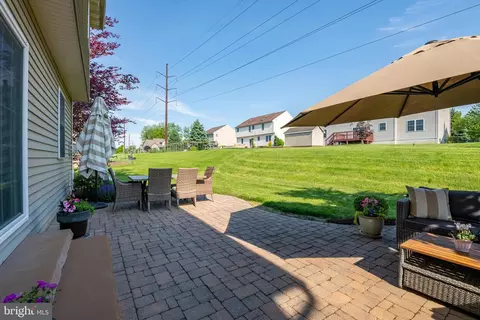 310 Valley Ct, Reading, PA 19608 photo 38