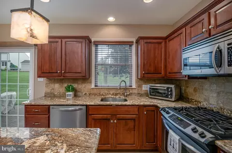 310 Valley Ct, Reading, PA 19608 photo 14