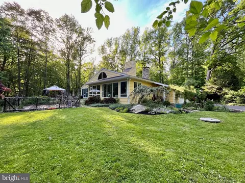 212 Haag Rd, Reading, PA 19606