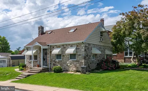 935 Grove St, Reading, PA 19605