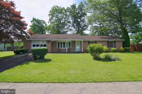241 Lilac Ln, Douglassville, PA 19518