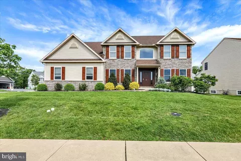 33 Goldeneye Dr, Reading, PA 19608