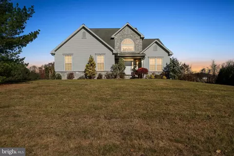 635 Eagleview Dr, Mohrsville, PA 19541