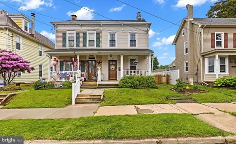 222 W Penn Ave, Robesonia, PA 19551