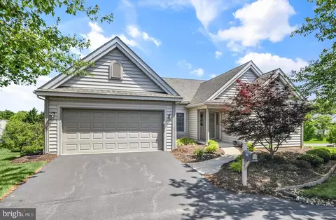 202 Sanibel Ln, Wyomissing, PA 19610