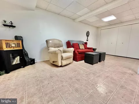 19 Warwick Ct, Reading, PA 19606 photo 35
