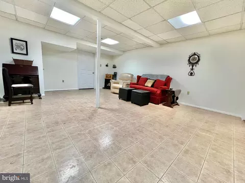 19 Warwick Ct, Reading, PA 19606 photo 33