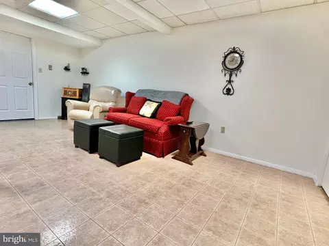 19 Warwick Ct, Reading, PA 19606 photo 34
