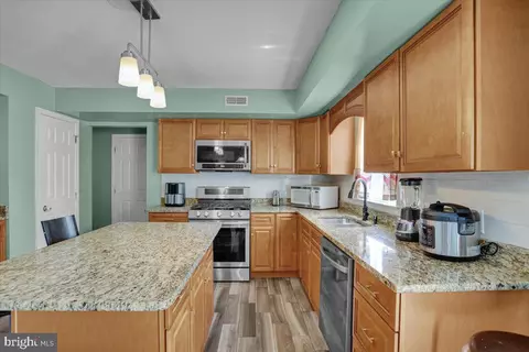 Kitchen - 69 Calais Dr, Reading, PA 19605 photo 2 of 3