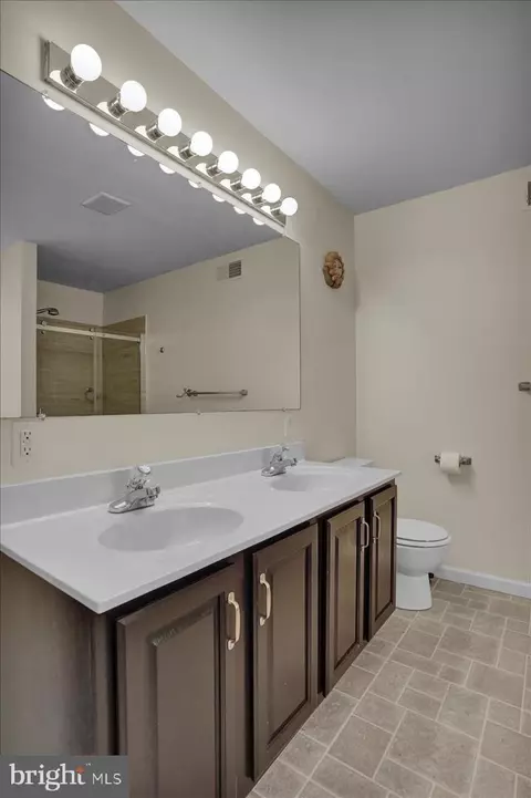 Bath - 69 Calais Dr, Reading, PA 19605 photo 5 of 5