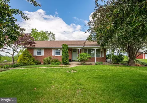 68 Swissdale Rd, Bernville, PA 19506
