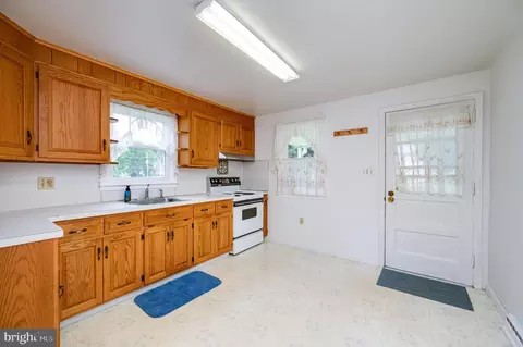 2007 Myrtle St, Reading, PA 19605 photo 9
