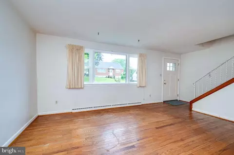 2007 Myrtle St, Reading, PA 19605 photo 5