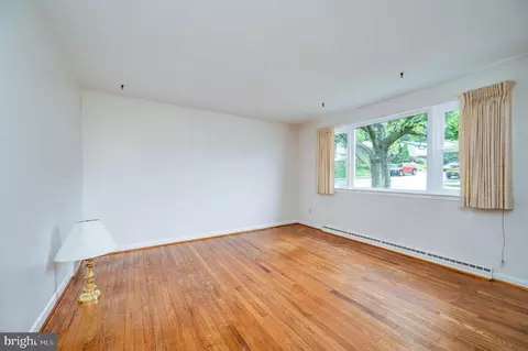 2007 Myrtle St, Reading, PA 19605 photo 7