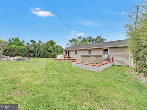 Exterior - 315 Morrison Rd, Reading, PA 19601 photo 7 of 7