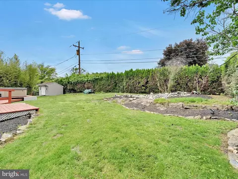 Exterior - 315 Morrison Rd, Reading, PA 19601 photo 5 of 7