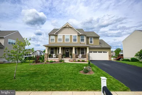 24 Furlong Rd, Douglassville, PA 19518