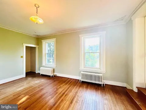 Living - 3394 State Hill Rd, Reading, PA 19608 photo 3 of 4