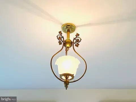 Entry Way - 3394 State Hill Rd, Reading, PA 19608 photo 5 of 11