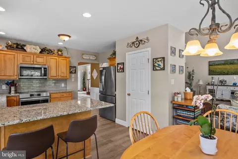Kitchen - 58 Pacific Ave, Reading, PA 19608 photo 5 of 7