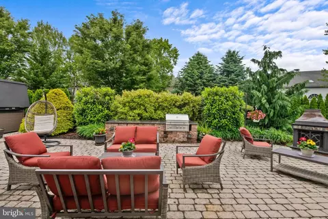 Exterior - 58 Pacific Ave, Reading, PA 19608 photo 5 of 14