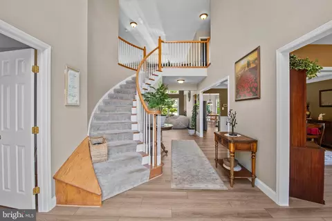 Entry Way - 58 Pacific Ave, Reading, PA 19608 photo 3 of 9